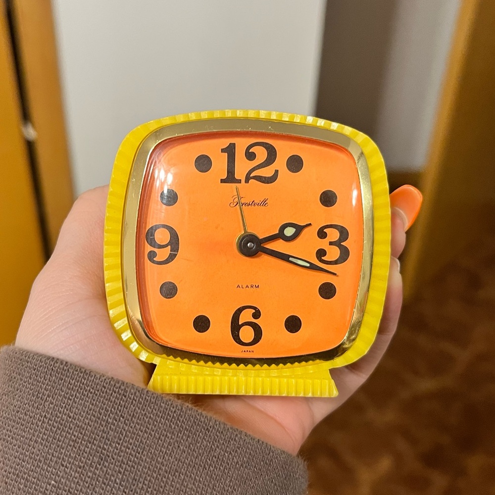 Forestville Vintage Plastic Alarm Clock